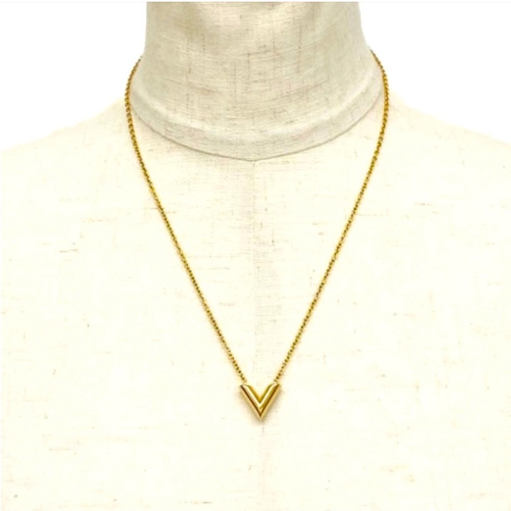 Louis Vuitton necklace
